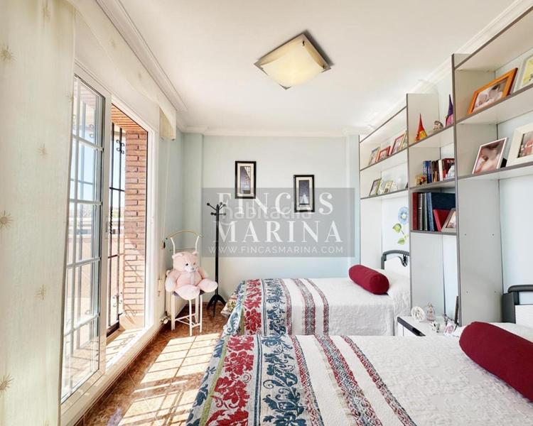 Foto 6328fd28-0920-4444-9a6b-0b812872e66b. Casa amb calefacció aparcament piscina a Torrent Ballester Viladecans