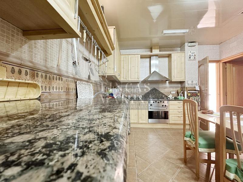 Foto db495705-ef19-455f-ad00-2f51caecf001. Casa amb calefacció aparcament piscina a Torrent Ballester Viladecans