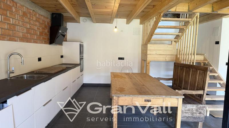 Foto 0ef3baa9-3462-48b8-8e20-81f763ad53f3. Casa adossada amb calefacció aparcament a Das