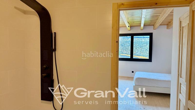 Foto 2918062e-fbdc-41e1-96bb-38025032605f. Casa adossada amb calefacció aparcament a Das