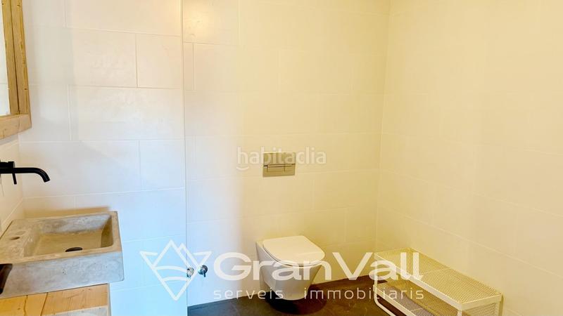 Foto 2d1e7cfa-a717-4e68-a6af-8fb91ac52ac0. Casa adossada amb calefacció aparcament a Das