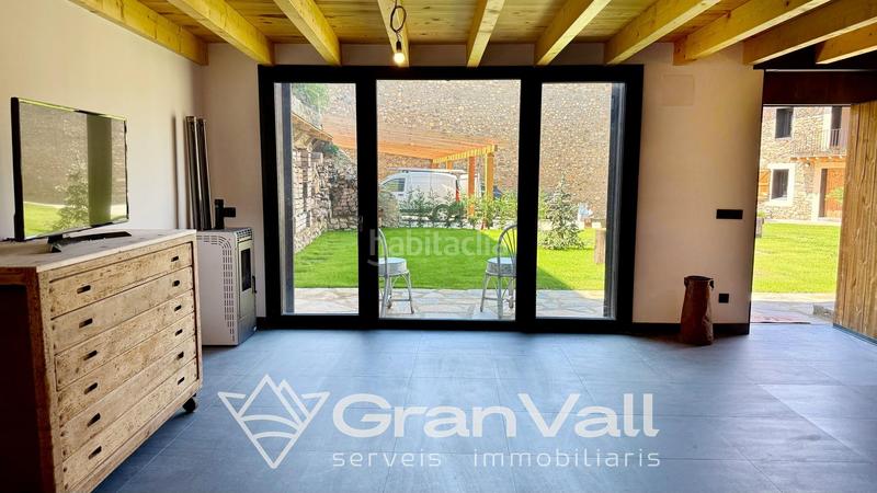 Foto 3f273270-2161-4f2f-b42a-b10c06a53e45. Casa adossada amb calefacció aparcament a Das