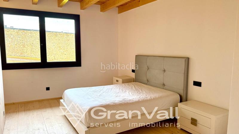 Foto 7d9082d5-742c-46e6-81be-39cc39bdaf1a. Casa adossada amb calefacció aparcament a Das