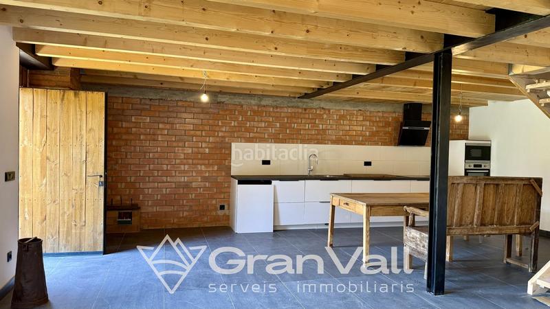 Foto ceb8c62d-e8ed-48f5-ba61-162a340e47a9. Casa adossada amb calefacció aparcament a Das