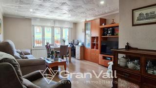 Apartament a Puigcerdà. Espacioso y luminoso piso en puigcerdà  a punto para entrar a vi