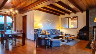 Appartement à Llívia. Planta baja con jardín privado y gran terraza en bonita comunida