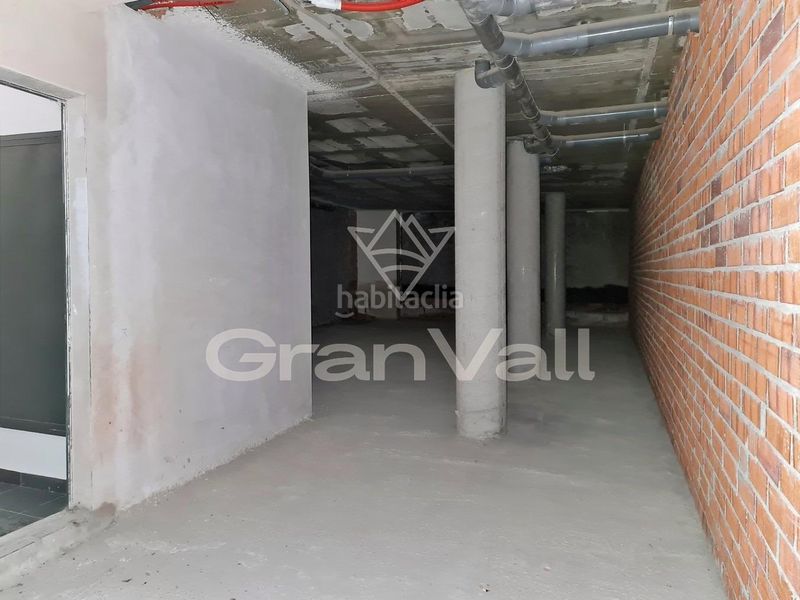 Foto 111af2e0-7729-4076-b01d-dc2fd75fe32d. Local comercial a Puigcerdà