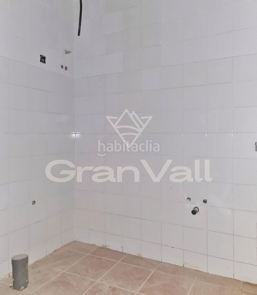Foto bc7b42b6-456f-4e11-87ac-3148b57611d9. Local comercial a Puigcerdà