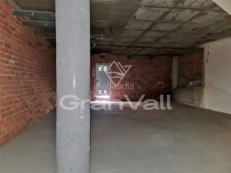 Foto c3b95e6d-96d3-457f-95e8-48eb5d28b8d4. Local comercial a Puigcerdà
