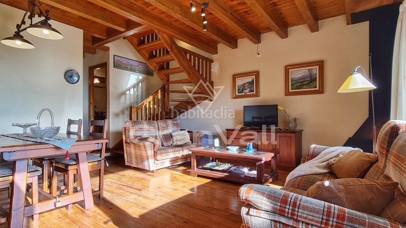 Foto 21361522-f984-4570-b860-33e2c6b571e4. Casa adossada amb calefacció aparcament a Ger