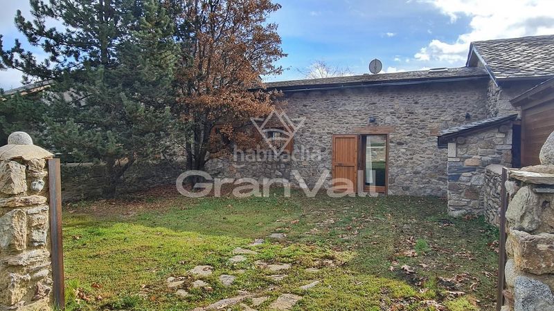 Foto 0fa72eb5-4dd4-426d-936a-64738fa4d110. Casa adossada amb calefacció aparcament a Dorres