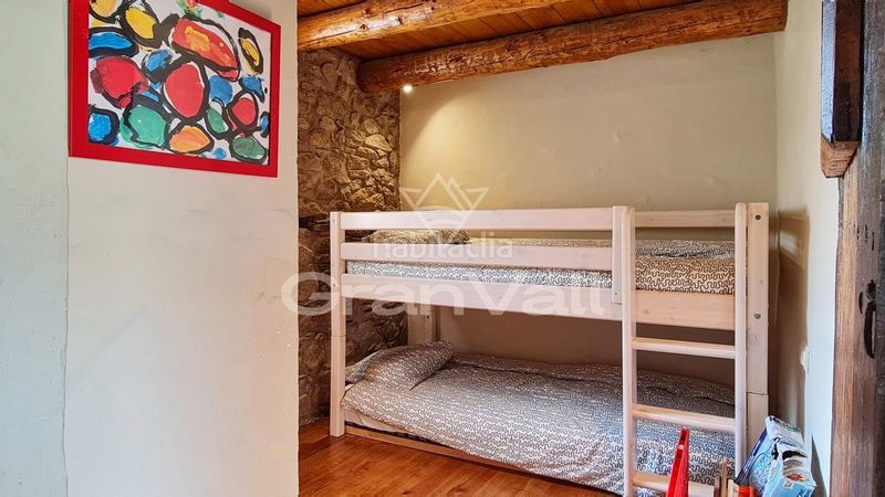 Foto 103ad217-50bd-4d82-ab2f-6ef824eed63b. Casa adossada amb calefacció aparcament a Dorres