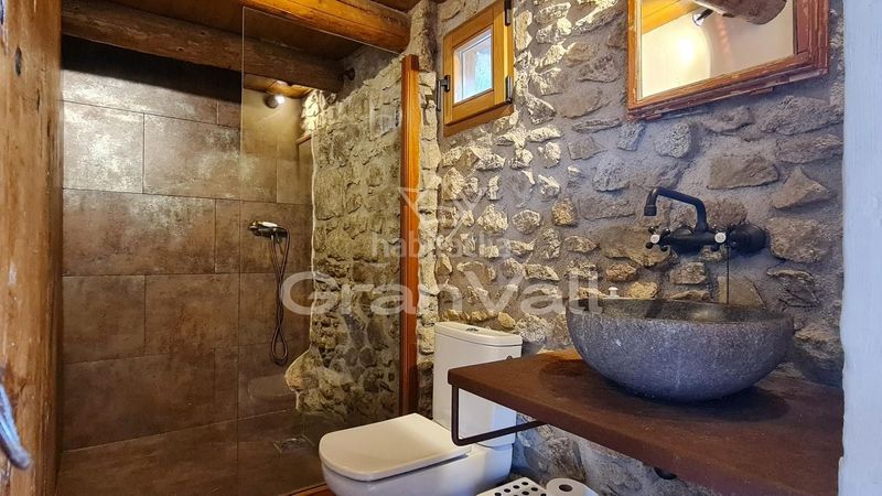 Foto 8f0aa2a3-be1f-46b8-ab76-a4785114ecff. Casa adossada amb calefacció aparcament a Dorres