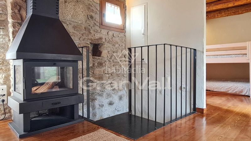 Foto bfd6cdbd-f3a4-4945-a0c2-24bdee5ede69. Casa adossada amb calefacció aparcament a Dorres