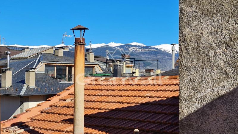 Foto 277cd3c4-499b-4e24-9fa2-a6d1c2e4839b. Ático acogedor ático con vistas en el centro en Puigcerdà