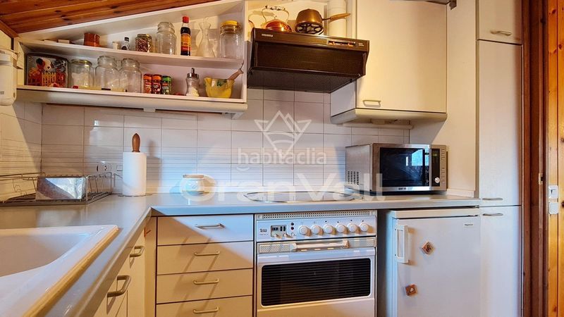 Foto 6cba6281-703b-40e0-aa3f-97b7a4eeb41e. Ático acogedor ático con vistas en el centro en Puigcerdà