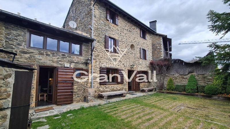 Foto ebf9cfc8-d41f-4b0c-90fe-01f3b4dd6887. Casa a Bolvir