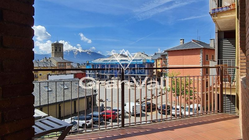 Foto 3603b809-0aca-4d1c-9fa8-b9140c9bcbe8. Apartament amb calefacció aparcament a Puigcerdà