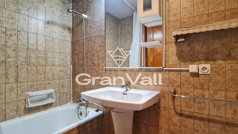 Foto 7cf24c05-4dad-4c96-a67e-5d0acab305be. Apartament amb calefacció aparcament a Puigcerdà