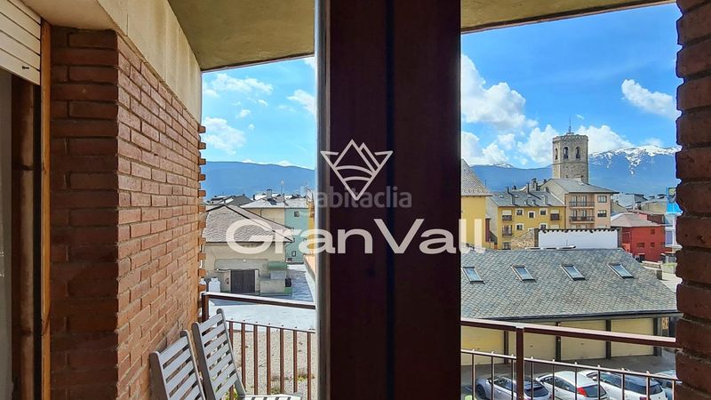 Foto e4f0c82a-cd3b-4cb4-ae01-9cb14c618750. Apartament amb calefacció aparcament a Puigcerdà