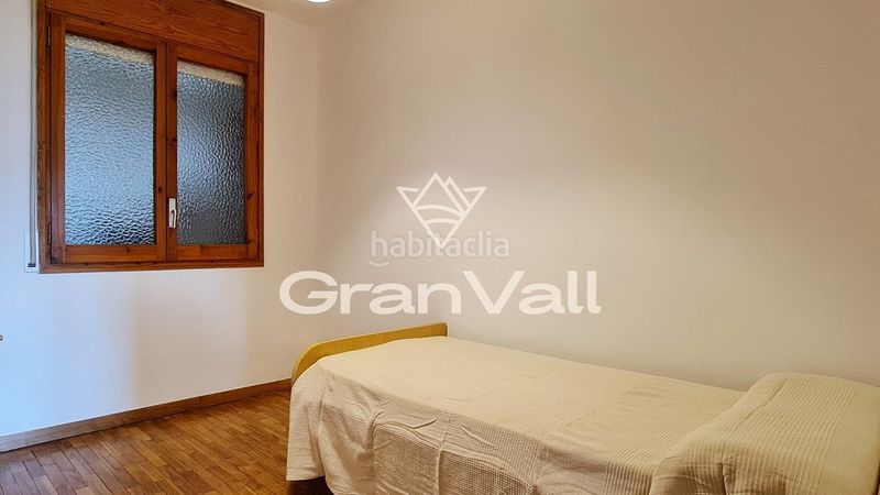 Foto f1046348-640d-416f-b11c-0765c7a9b14c. Apartament amb calefacció aparcament a Puigcerdà