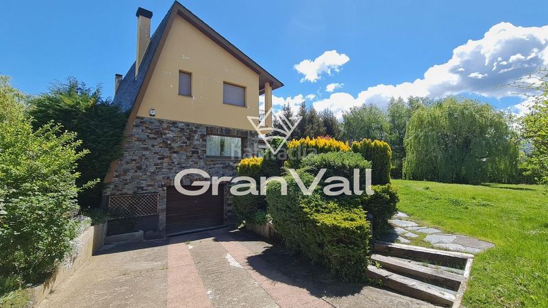 Foto eebdd5f0-9669-47b9-b7e7-5ce64a04e557. Xalet amb calefacció aparcament a Puigcerdà