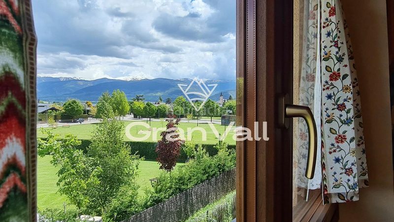 Foto f86d44c4-dd3e-4dd3-9a89-b1c810c7afe2. Xalet amb calefacció aparcament a Puigcerdà