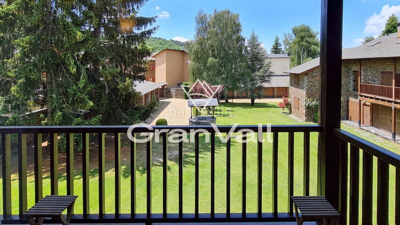 Foto 2f580d06-b3ab-4e62-9c10-d5ebe505e41f. Casa adossada amb calefacció aparcament a Puigcerdà