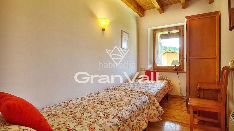 Foto bf3d41d1-5a6f-430c-bb12-460706814a0b. Casa adossada amb calefacció aparcament a Puigcerdà