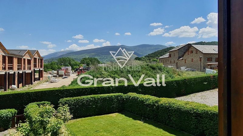Foto d640ce8d-7162-4d04-a226-f7b17133d7d0. Casa adossada amb calefacció aparcament a Puigcerdà