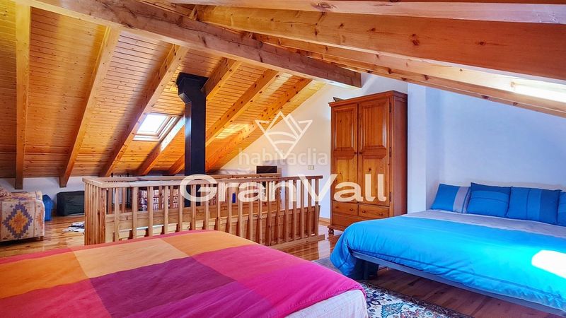 Foto d8caa6c2-26eb-48da-a046-7a0c834183ad. Casa adossada amb calefacció aparcament a Puigcerdà