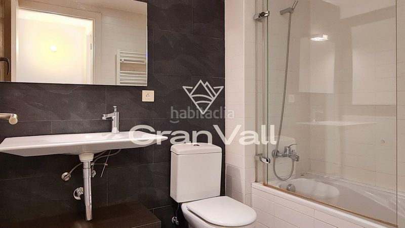 Foto a4563918-7dcc-409a-a6a0-6bffafdd0a54. Planta baixa amb calefacció aparcament piscina a Saillagouse