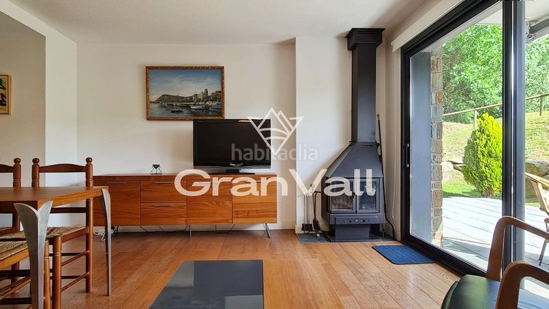Foto ecba0a15-9b96-462c-a548-ec49676bd40d. Planta baixa amb calefacció aparcament piscina a Saillagouse
