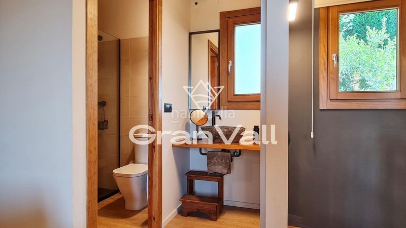 Foto 3574e610-6d67-4165-b1e2-34a79c590ee8. Casa amb calefacció aparcament a Enveitg