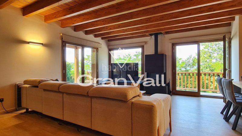 Foto 9ff7132c-97fd-4d1b-8c32-866066c13a45. Casa amb calefacció aparcament a Enveitg