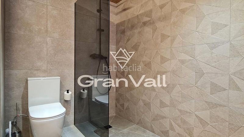 Foto 63c194f6-dac4-4553-85b2-d1d43edb6cf1. Apartament amb calefacció aparcament a Puigcerdà