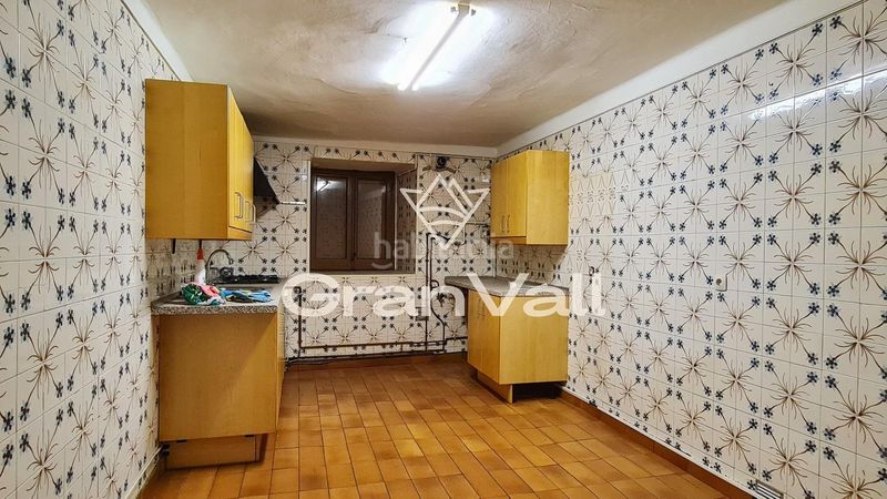 Foto f8320680-b879-4cbf-a185-cd90cba01fbb. Edificio in Puigcerdà