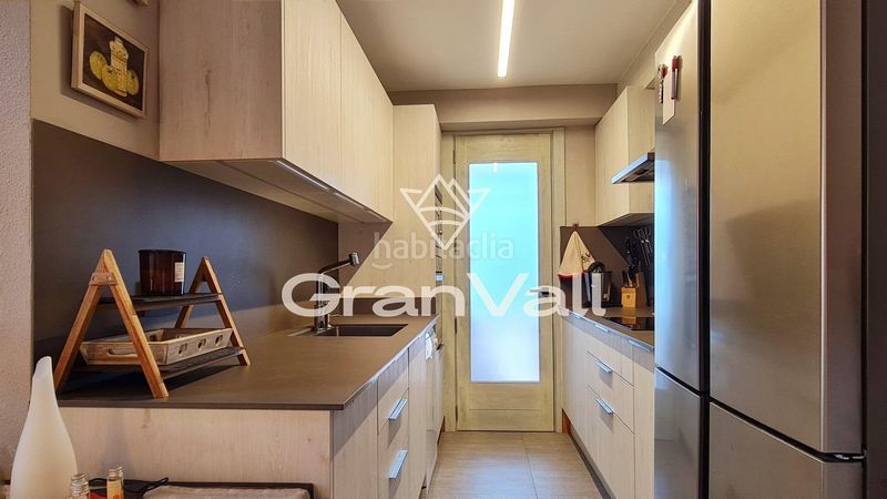 Foto f49a2671-b751-4a66-b815-5e98a65ac76f. Àtic amb calefacció aparcament a Puigcerdà