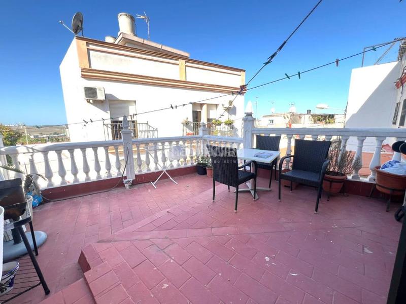 Foto 38d0ba43-5b70-460a-9764-e74de4d67839. Casa aparellada a Picadueñas Jerez de la Frontera