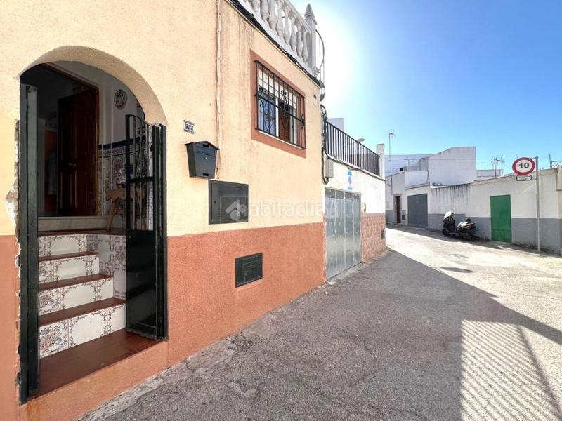 Foto 3a16df3c-b747-4ea7-94fd-557724994ddf. Casa aparellada a Picadueñas Jerez de la Frontera