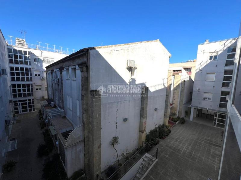 Foto 6965879d-d4d2-404c-94ec-556d806d3a18. Pis a Santiago - Coronación Jerez de la Frontera