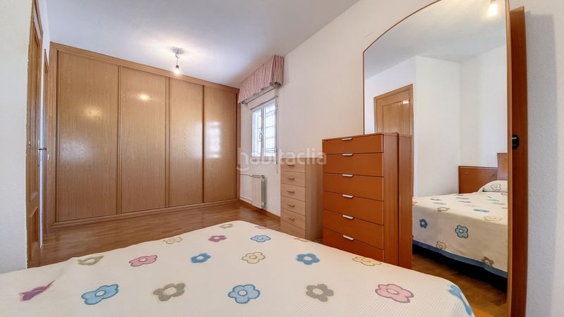 Foto 2ff95206-0533-433e-8682-8017d40c1358. Rent flat with heating parking in Valdeacederas Madrid