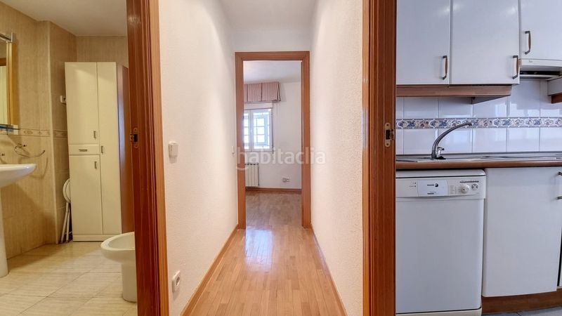 Foto 647c387e-0a4d-423d-9a6f-c6fdfed71731. Rent flat with heating parking in Valdeacederas Madrid