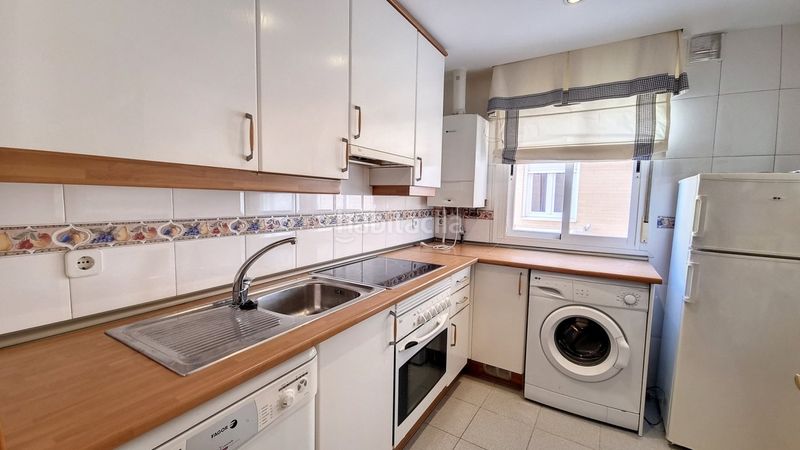 Foto 65ccd8cb-69d3-4a23-86ec-98c7a97ab1a5. Rent flat with heating parking in Valdeacederas Madrid