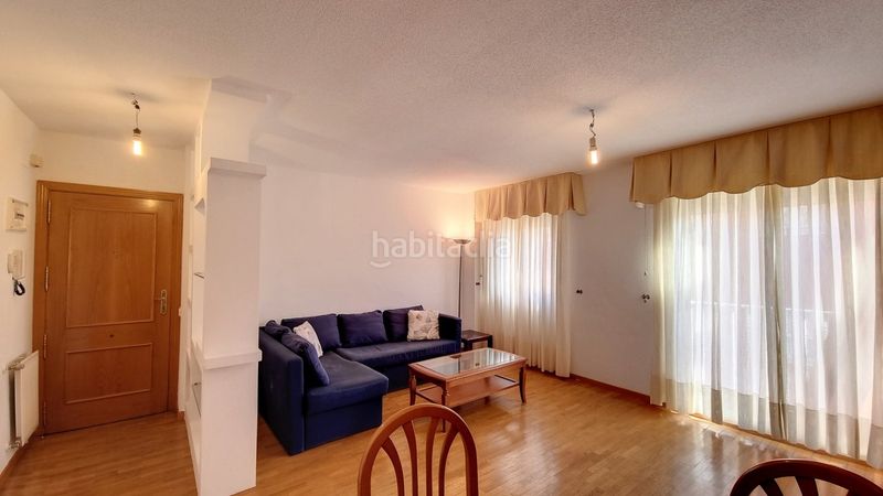Foto 7bd6efae-9f52-4380-a6bd-9aedbffcd4ca. Rent flat with heating parking in Valdeacederas Madrid