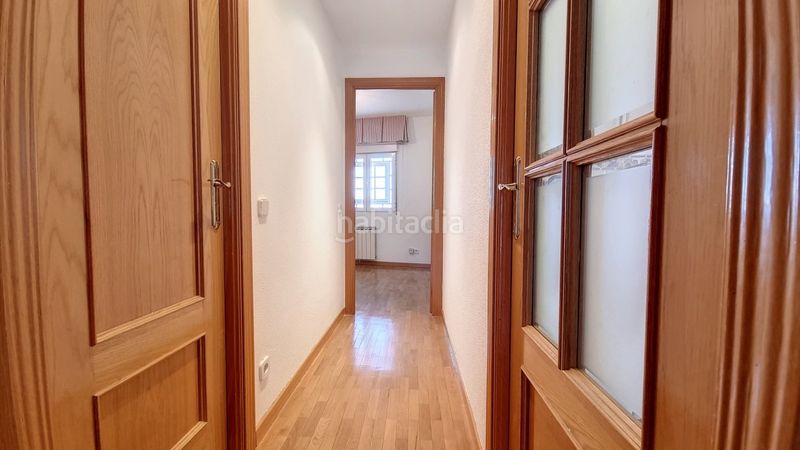 Foto 994ee206-50f8-405e-a62e-4fcc46c897b4. Rent flat with heating parking in Valdeacederas Madrid