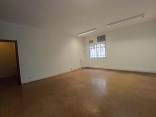 Location Bureau  Calle nuñez morgado. Oficina privada en alquiler con dos despachos