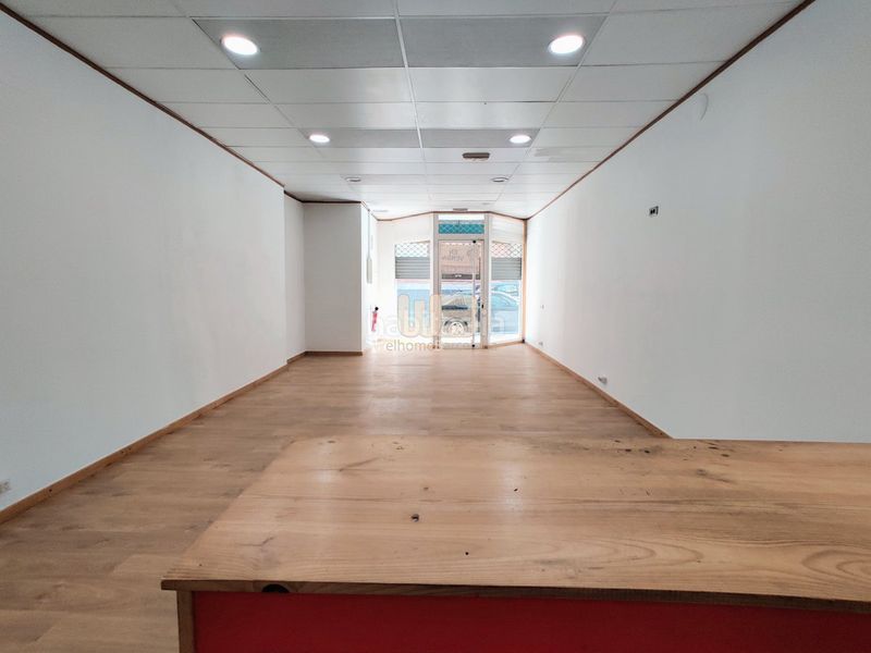 Foto 1ae12bf9-d452-45ae-85c4-bd36f34eb5d6. Local comercial a Can Clos-Pinetons Ripollet