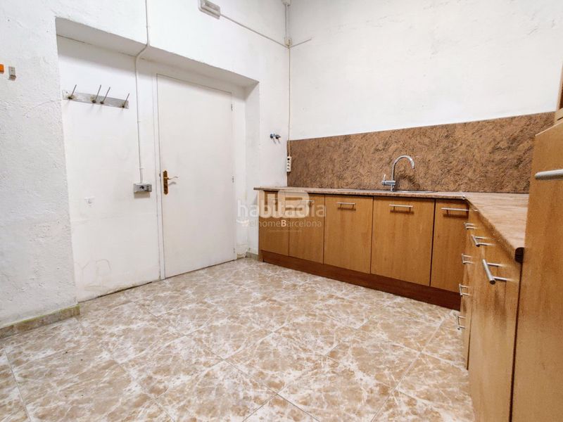 Foto 48e962cc-3428-48b1-b334-b356819de76f. Local comercial a Can Clos-Pinetons Ripollet