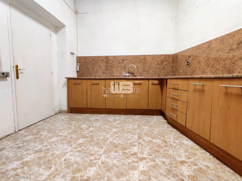 Foto 6df50413-582f-4ce6-8086-8b005ffd07c8. Local comercial a Can Clos-Pinetons Ripollet